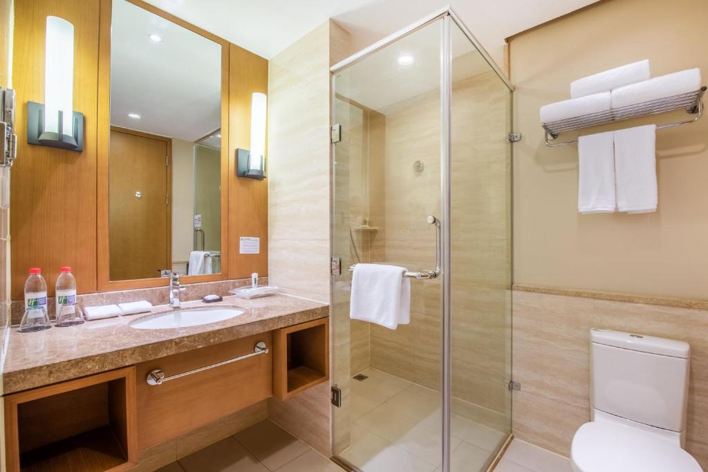 Wanda Jin bathroom